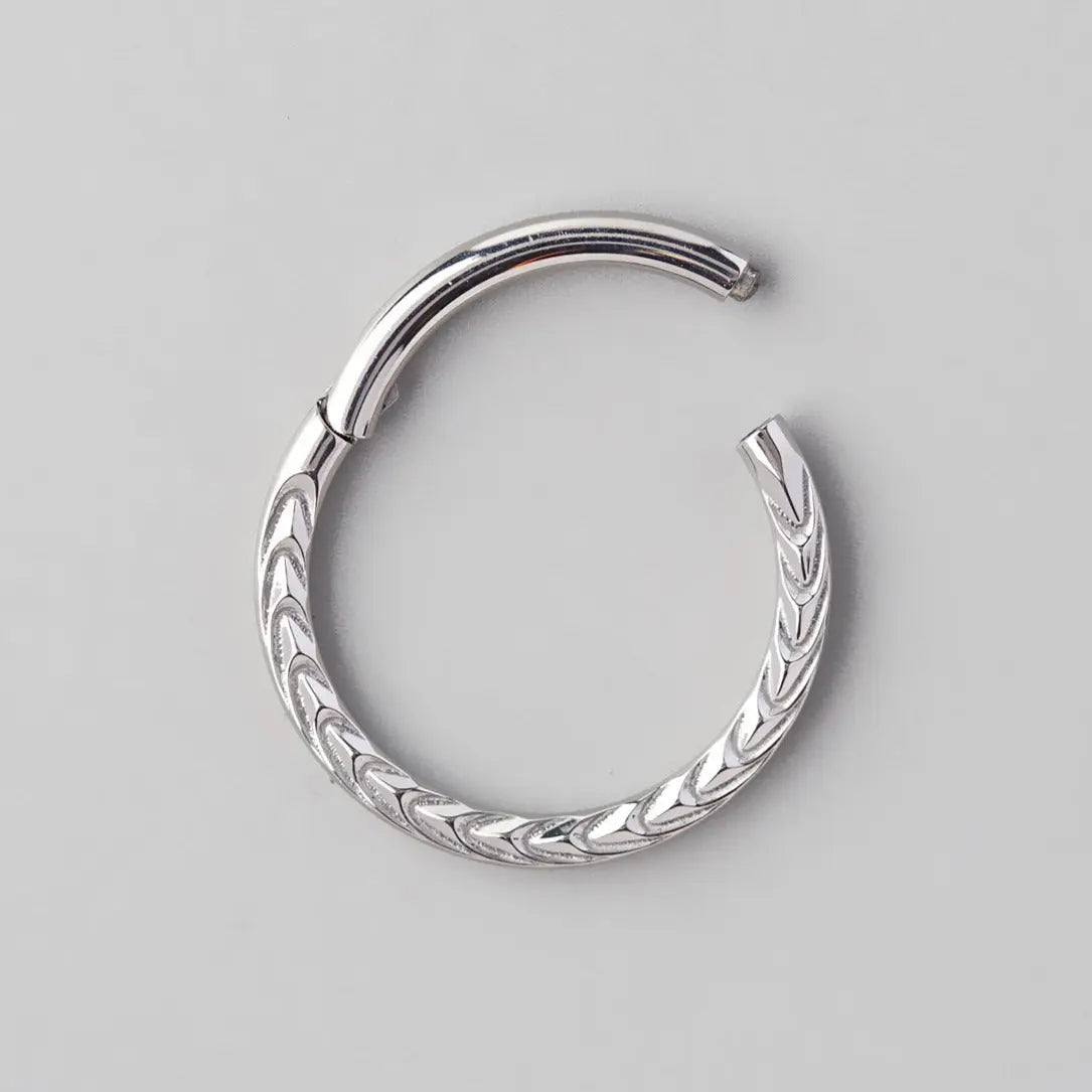 Hinged Segment Ring Front Face Arrow Cut in Silver - Titanium - Camden Body Jewellery
