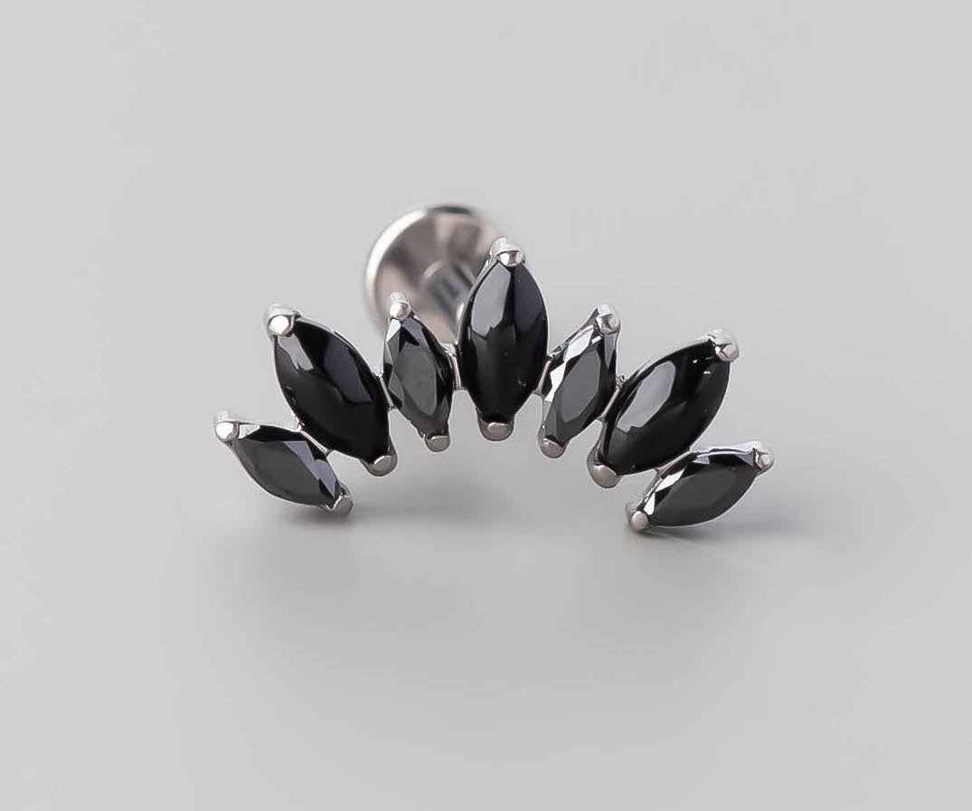Seven Stone Labret in Black Onyx - Titanium - Camden Body Jewellery