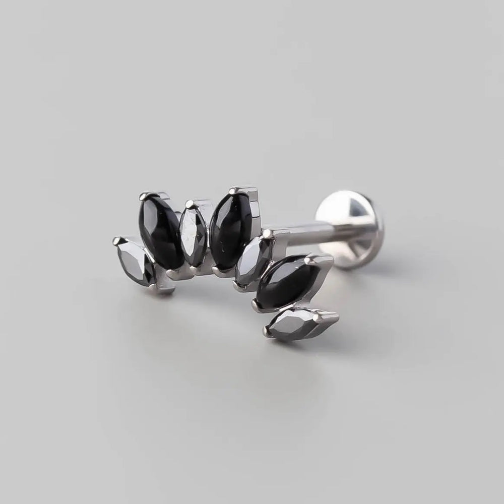 Seven Stone Labret in Black Onyx - Titanium