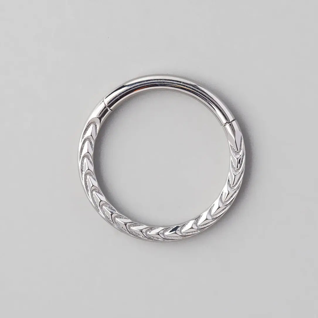 Hinged Segment Ring Front Face Arrow Cut in Silver - Titanium - Camden Body Jewellery
