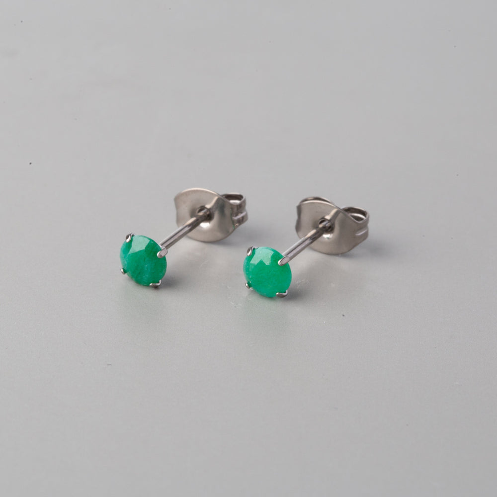 Prong Set Green Onyx Earrings - Titanium