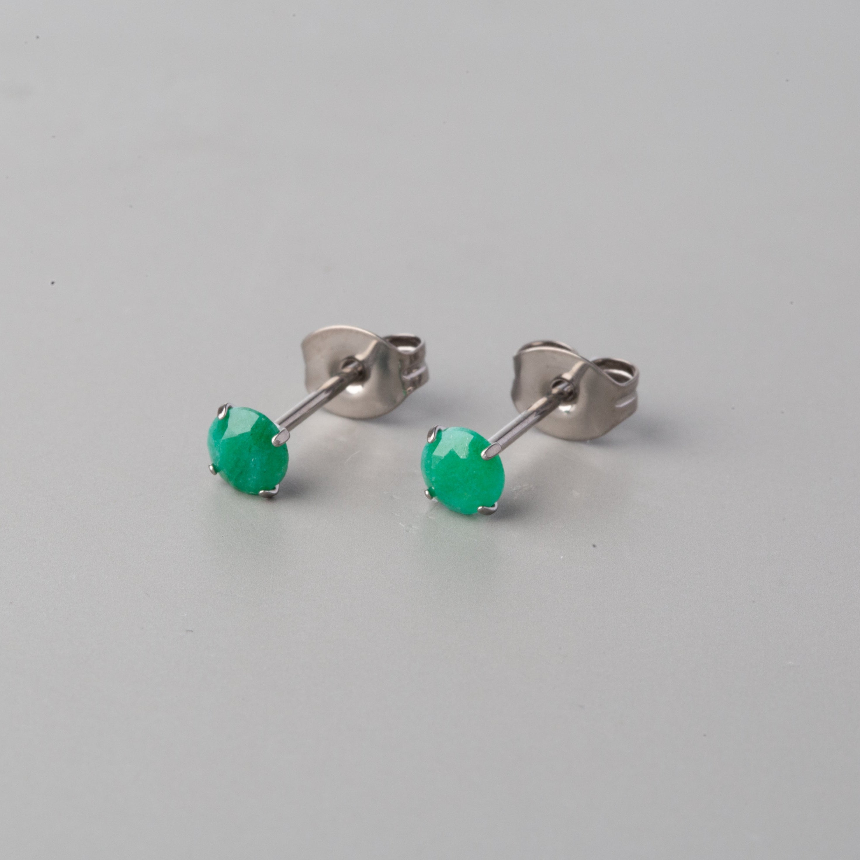 Prong Set Green Onyx Earrings - Titanium - Camden Body Jewellery