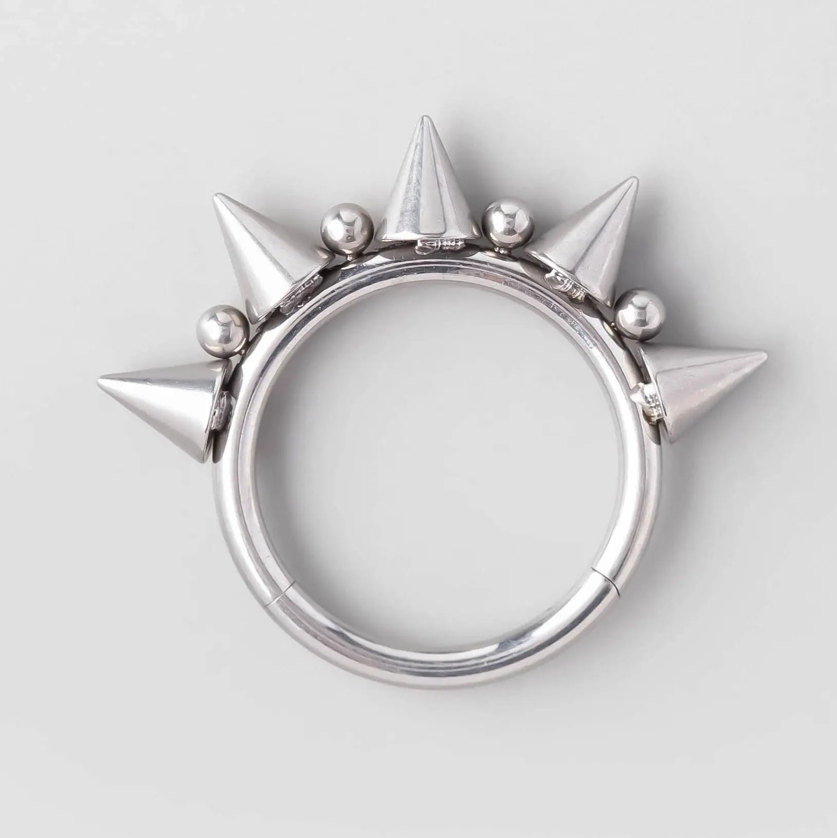 Hit Point Ring Titanium - Five Spike Hinged Segment Clicker Ring in Silver – Camden ...
