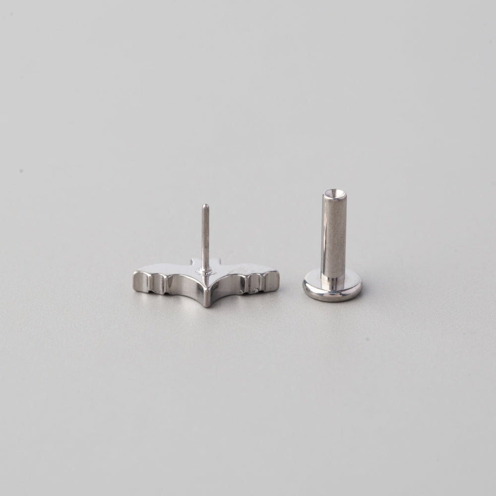 Grave Bat Threadless Labret in Silver - Titanium