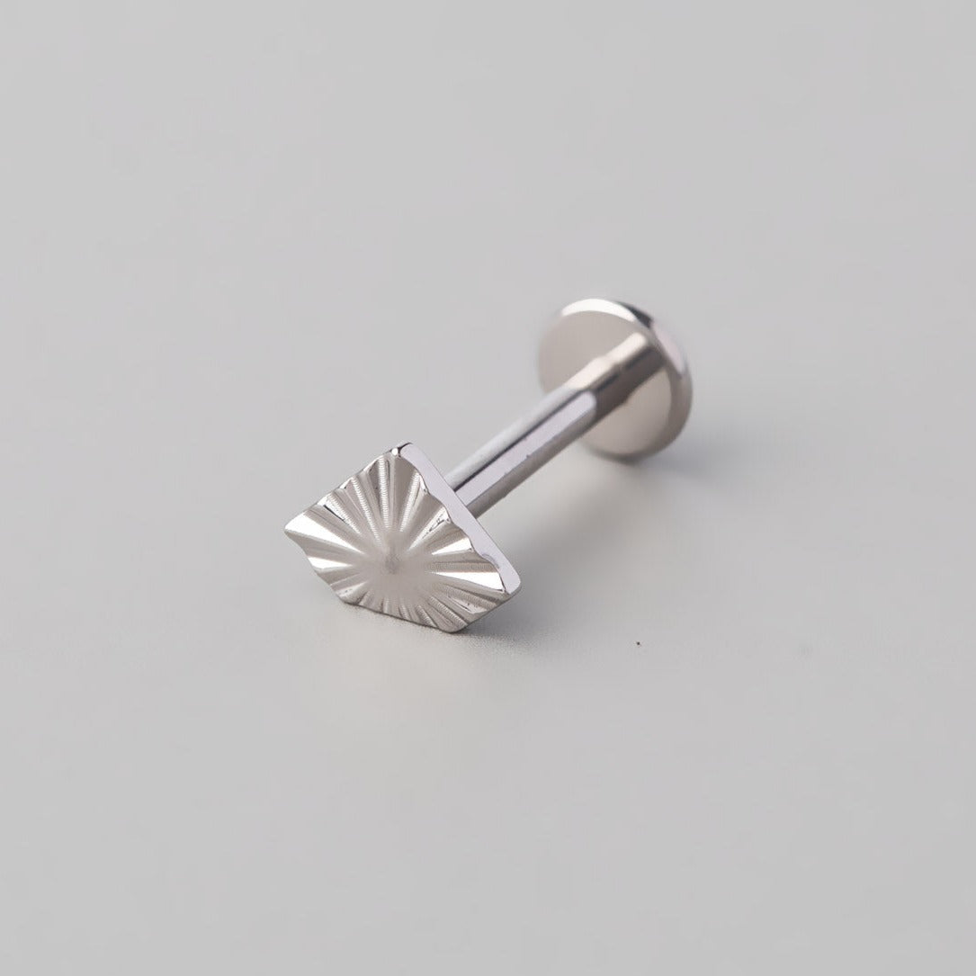 Diamond Ridged Labret - Titanium - Camden Body Jewellery