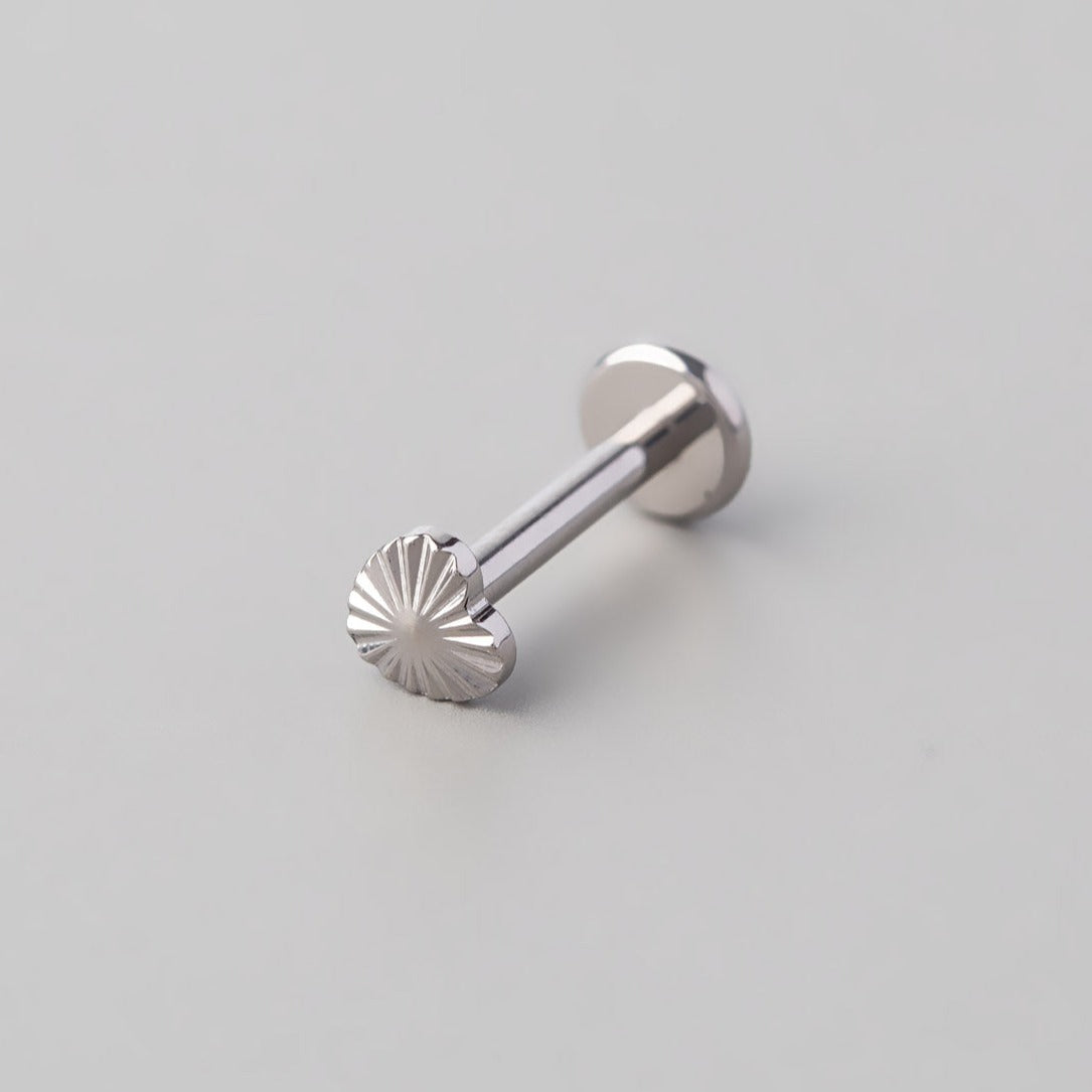 Heart Ridged Labret - Titanium - Camden Body Jewellery