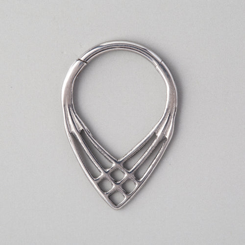 3 Lines Woven Web V Shape Segment Hoop in Silver - Titanium