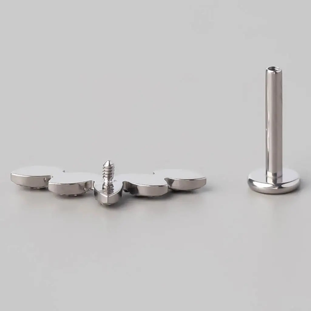 Bumped Cut 5 Leaves Flat Back Labret - Titanium - Camden Body Jewellery