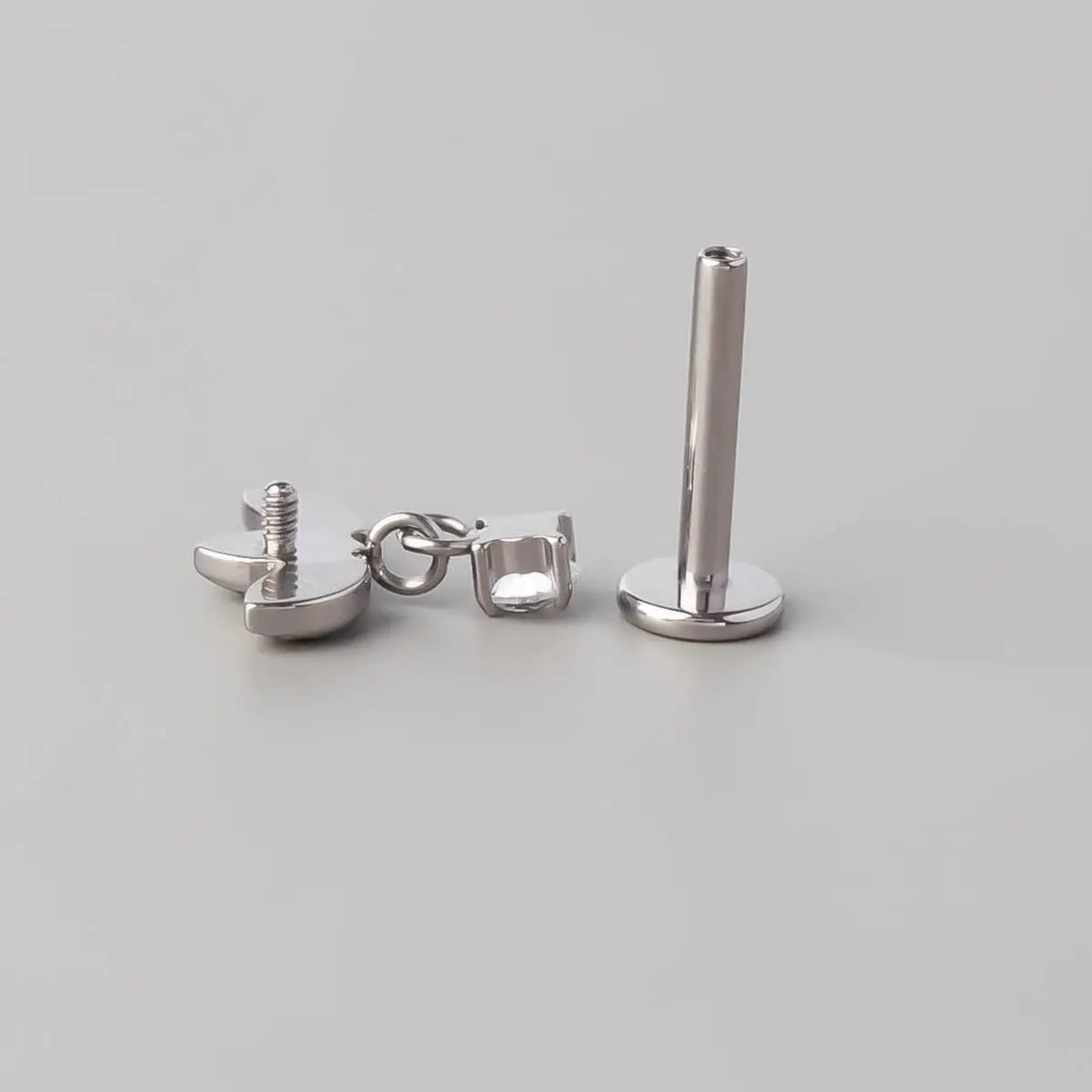 Bumped Cut 3 Leaves CZ Dangle Labret - Titanium - Camden Body Jewellery