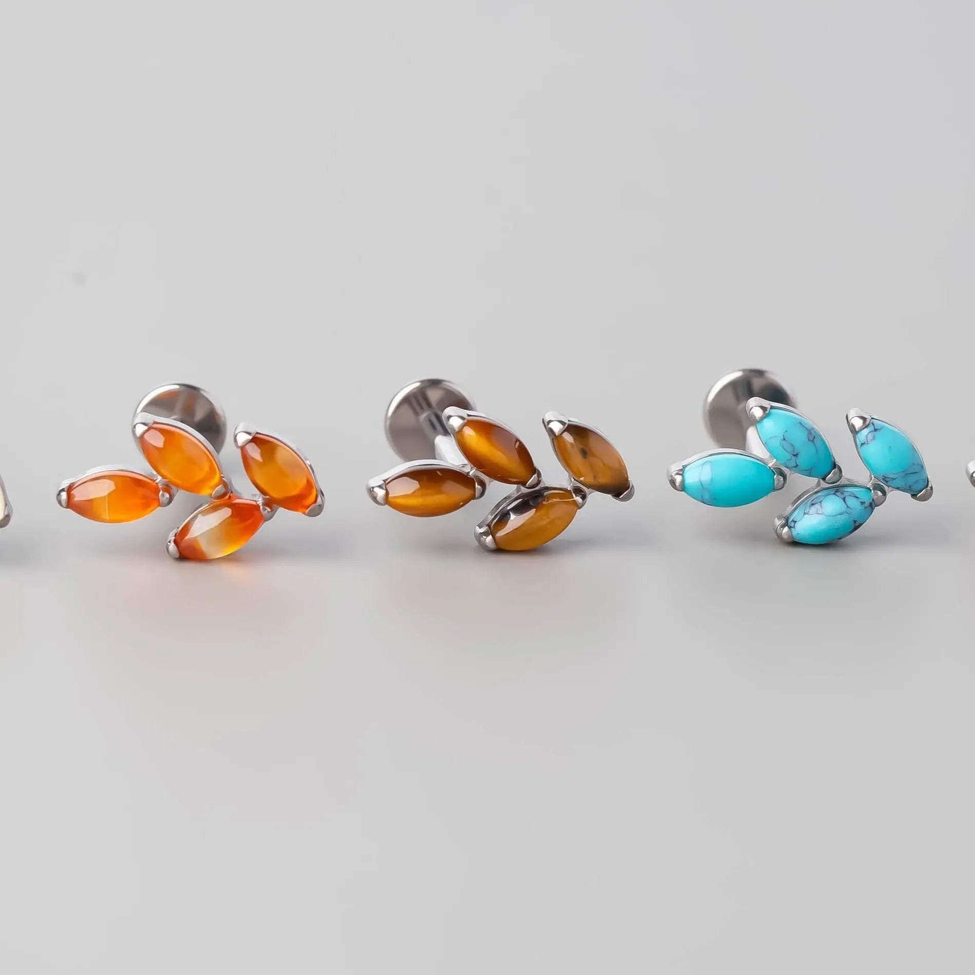 Quadruple Leaf Stone Labret in Brown Sandstone - Titanium - Camden Body Jewellery